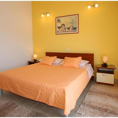 Apartment Karmela Примоштен Экстерьер фото