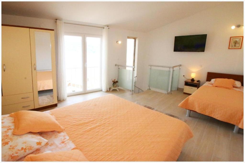 Apartment Karmela Примоштен Экстерьер фото