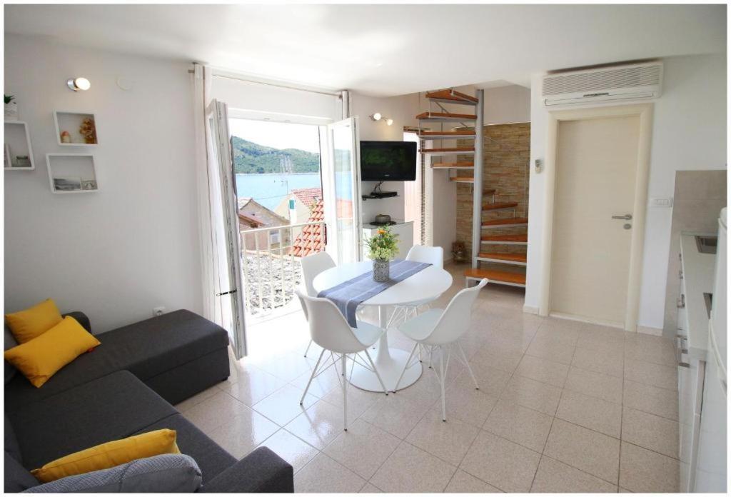 Apartment Karmela Примоштен Экстерьер фото
